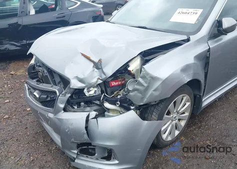 2011 Subaru Legacy 2.5I Limited z USA, uszkodzony, nr VIN 4S3BMCJ69B3263848